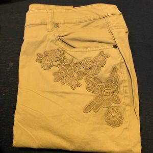 Lane Bryant ankle pants w/ floral appliqué detail